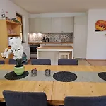 维拉公园利普诺利普诺英酒店 度假居 *